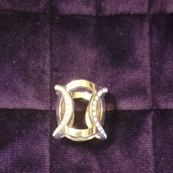 Elegant Silver Chunky Women's Ring - Picture 3 of 7